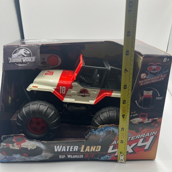 Jada Jurassic World Park Jeep Wrangler Remote Control R/C Land & Water 4x4 NEW - Picture 7 of 9